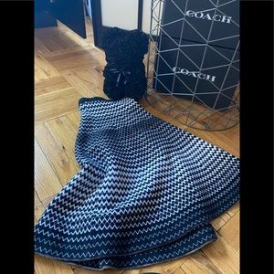 Very cute vintage style skirt black & white